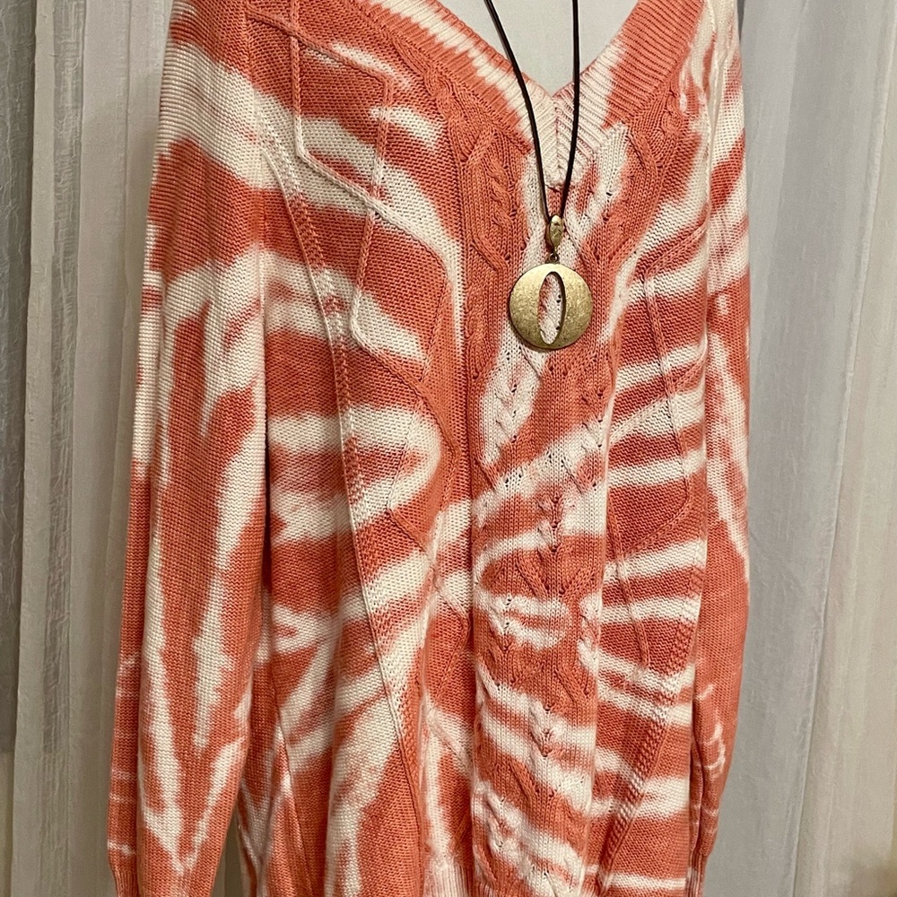 NWT Wonderly Coral and White Tie-Dye Sweater
